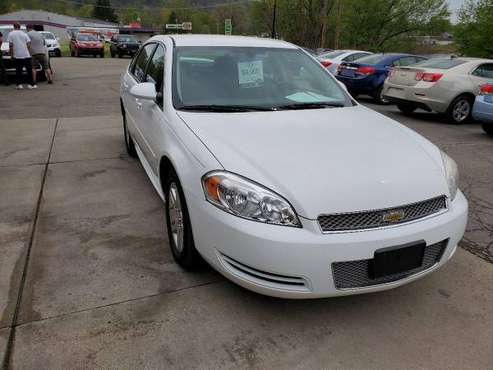 2012 Chevrolet Chevy Impala LT 4dr Sedan EVERYONE IS APPROVED! for sale in Vandergrift, PA