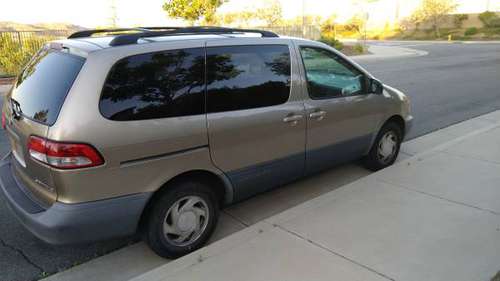 2001 Toyota Sienna LE for sale in Palmdale, CA