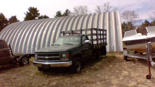 1999 gmc-chevy 3500 4x4 parts truck for sale in Bellingham, MA