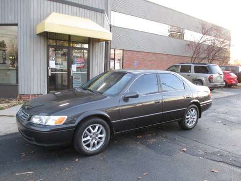 2001 Toyota Camry XLE......................Low Miles/Loaded/Nice -... for sale in Port Huron, MI
