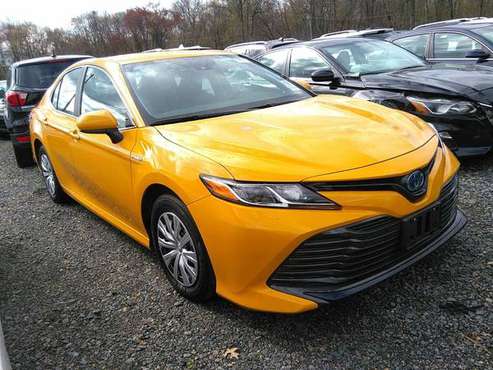 Used 2020 Toyota Camry 4C Hybrid LE Sedan - - by for sale in Evansville, IN