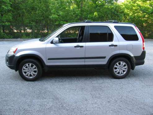 2005 Honda CRV EX 4X4 5 Speed Manual ; Silver/Charcoal/cars & for sale in Conyers, GA