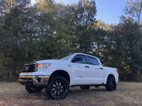 *Super Clean Lifted 2012 Toyota Tundra CrewMax 4x4 SR5 Texas Edition! for sale in Stokesdale, VA