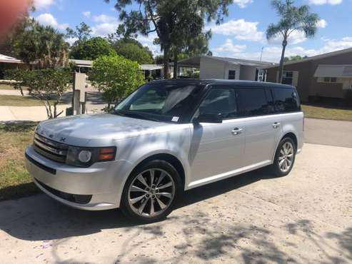 Read posting! 2011 Ford Flex titanium for sale in North Fort Myers, FL