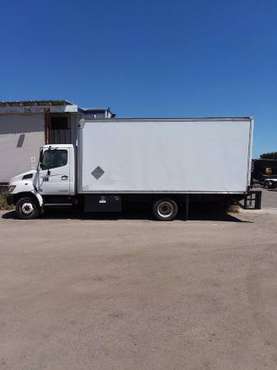 Box Truck 2005 Toyota Hino 185 - cars & trucks - by owner - vehicle... for sale in Santa Fe, NM