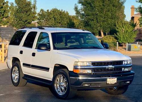 2005 Chevy Tahoe LS With Only 105,000 Miles! 9 Passenger & Clean Title for sale in Lancaster, CA
