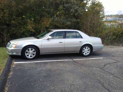 Cadillac DTS - cars & trucks - by owner - vehicle automotive sale for sale in Jackson, TN