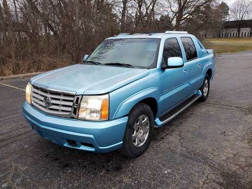 2003 Cadillac Escalade AWD - cars & trucks - by owner - vehicle... for sale in Ann Arbor, MI