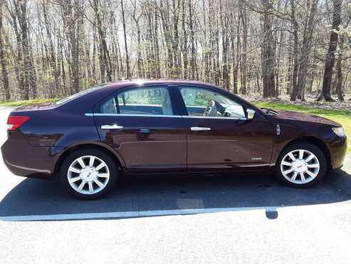 2012 Lincoln Mkz Hybrid - cars & trucks - by owner - vehicle... for sale in Thomaston, CT
