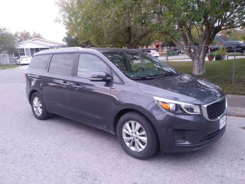 2015 Kia Sedona Titulo limpio - cars & trucks - by owner - vehicle... for sale in Port Isabel, TX