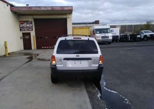 2006 Ford Escape xlt awd - cars & trucks - by owner - vehicle... for sale in North Bergen, NJ