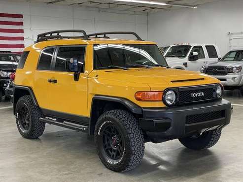 2007 Toyota FJ Cruiser 6-Speed Custom One Color Paint Lifted - cars for sale in Portland, OR