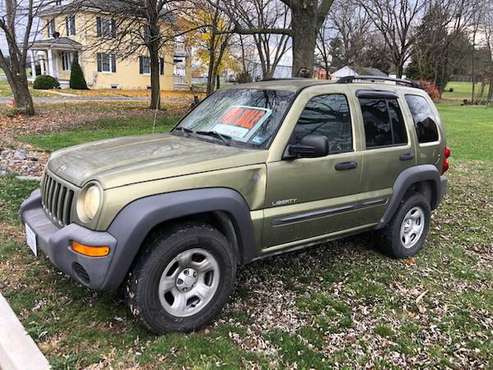 2004 JEEP LIBERTY 4X4-GREEN - cars & trucks - by owner - vehicle... for sale in Winchester, District Of Columbia