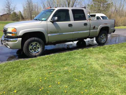 Duramax diesel 2004 GMC 2500 for sale in Grand Island, NY