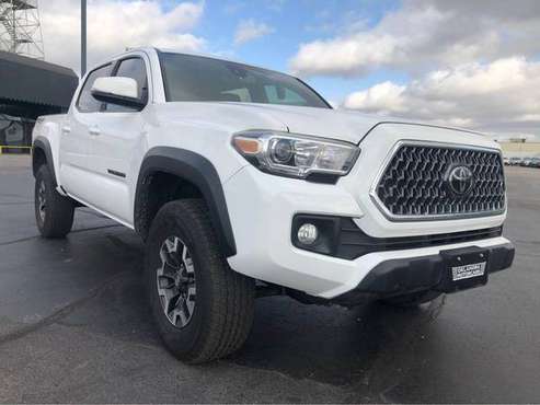 LIKE NEW !!! 2019 Toyota Tacoma TRD Off-Road Crew Short ONLY $31,988... for sale in Norman, OK