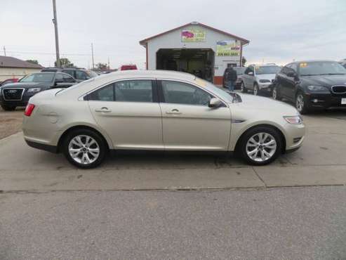 2010 Ford Taurus 4dr Sdn SEL FWD...109,000 miles...$6,700 **Call Us... for sale in Waterloo, IA
