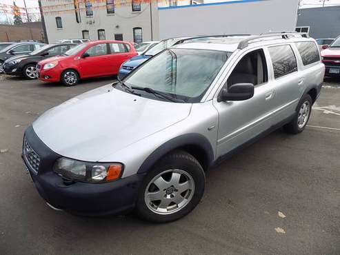 2004 Volvo XC70 Turbo (#8172) - cars & trucks - by dealer - vehicle... for sale in Minneapolis, MN