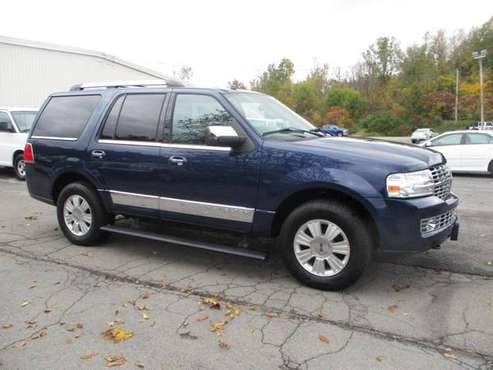 2011 BLUE LINCOLN NAVIGATOR LUXURY SUV ~~ Price Reduced!! for sale in Rochester , NY