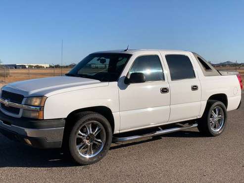 2004 Chevrolet Avalanche 4x4 - cars & trucks - by dealer - vehicle... for sale in Chandler, AZ
