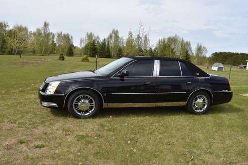 REDUCED $6K ONE-OF-A-KIND CADILLAC DTS SPECIAL EDITION GOLD VINTAGE for sale in Ontonagon, MN