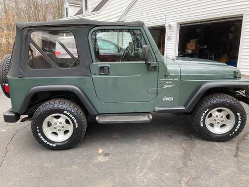 Jeep Wrangler Sport - cars & trucks - by owner - vehicle automotive... for sale in Wallingford, CT