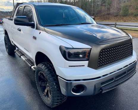 2008 TOYOTA TUNDRA 5.7 - cars & trucks - by owner - vehicle... for sale in Franklin, NC