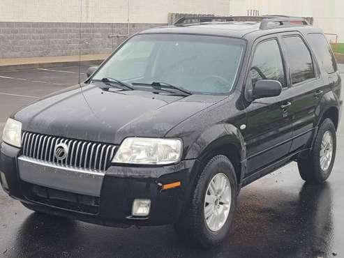 2005 Mercury Mariner..Auto..4WD...leather...nice.. - cars & trucks -... for sale in Indianapolis, IN