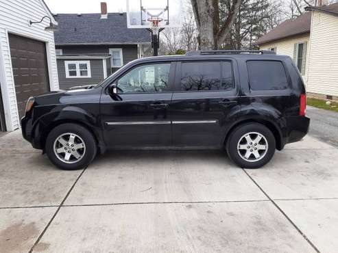 2011 Honda Pilot Touring - cars & trucks - by owner - vehicle... for sale in Pendleton, IN
