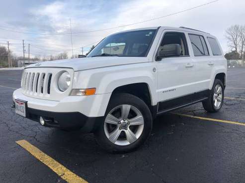 2013 JEEP PATRIOT 4X4 EXCELLENT CONDITION LOW MILES - cars & trucks... for sale in Columbus, OH