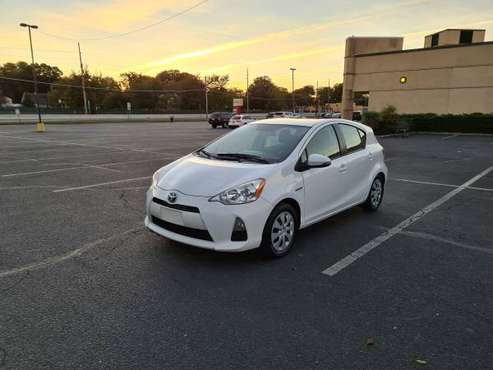 2013 TOYOTA PRIUS C - cars & trucks - by dealer - vehicle automotive... for sale in Port Monmouth, NJ