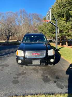 2006 GMC Envoy XL Denali - cars & trucks - by owner - vehicle... for sale in Saunderstown, RI