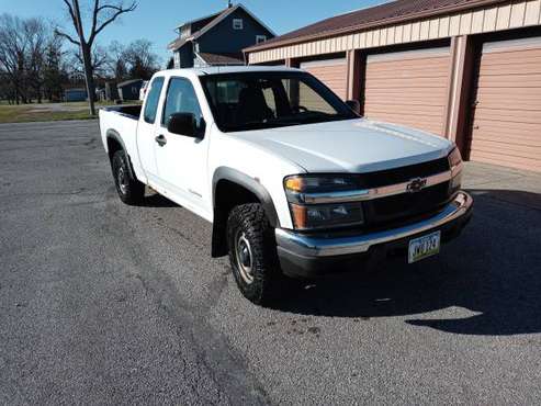 2005 Chevy Colorado 4x4 $2500 OBO - cars & trucks - by owner -... for sale in Huxley, IA