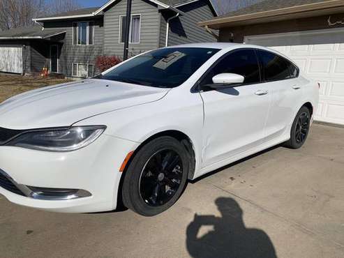 Chrysler 200 - cars & trucks - by owner - vehicle automotive sale for sale in Sioux Falls, SD
