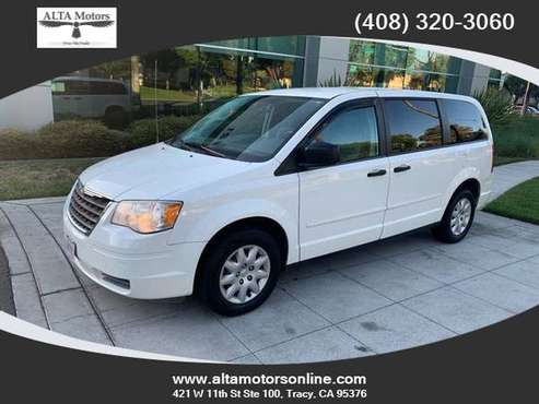2008 Chrysler Town & Country - Financing Available! - cars & trucks... for sale in Tracy, CA