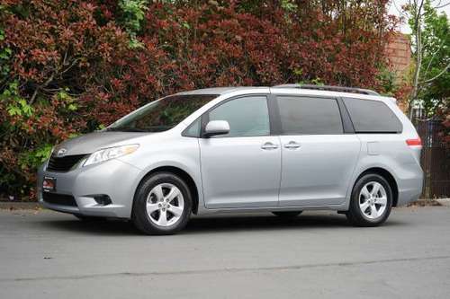 2014 Toyota Sienna LE - CARFAX CERTIFIED/SERVICE RECORDS/LOCAL for sale in Beaverton, WA