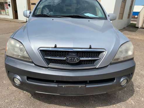 2004 Kia Sorento EX - cars & trucks - by dealer - vehicle automotive... for sale in Springfield, MO
