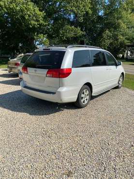 2004 Toyota Sienna XLE - cars & trucks - by dealer - vehicle... for sale in Trinway, OH