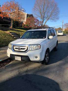 2011 Honda Pilot EXL - 4 WD - cars & trucks - by owner - vehicle... for sale in Arlington, District Of Columbia