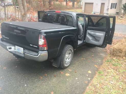 2011 DCSB 4x4 SR5 manual $19,000 obo - cars & trucks - by owner -... for sale in North Kingstown, RI