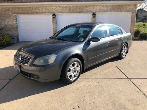 2005 Nissan Altima, 185k miles, - cars & trucks - by owner - vehicle... for sale in West Chester, OH