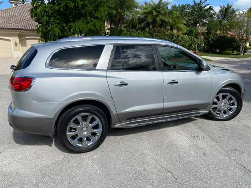 ++ 2010 BUICK ENCLAVE CXL - ONE OWNER SINCE NEW - cars & trucks - by... for sale in Port Saint Lucie, FL
