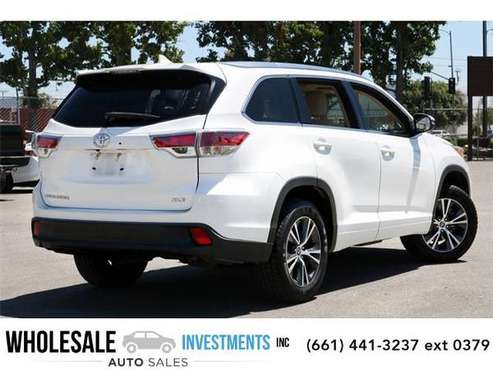 2016 Toyota Highlander SUV XLE V6 (Blizzard Pearl) for sale in Van Nuys, CA