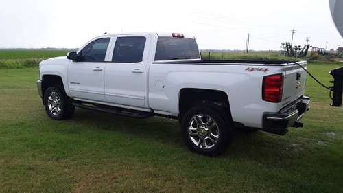 2016 CHEVY 2500HD LT 4X4 30,000 MILES - cars & trucks - by owner -... for sale in Davidson, OK