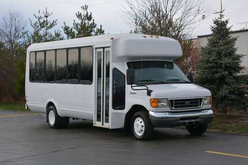 2007 Ford E-450 26 Passenger Shuttle Bus - cars & trucks - by dealer... for sale in Crystal Lake, IA