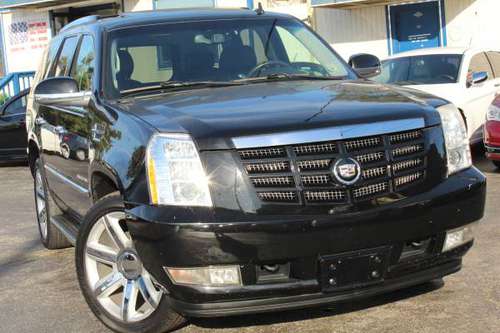 2009 CADILLAC ESCALADE * NAVI * BACK UP CAM * 8 PASSENGER * WARRANTY * for sale in Highland, IL
