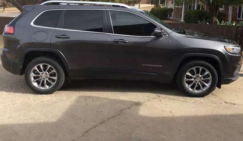 2019 Jeep Cherokee Latitude Sport Utility 4D - cars & trucks - by... for sale in Amarillo, TX