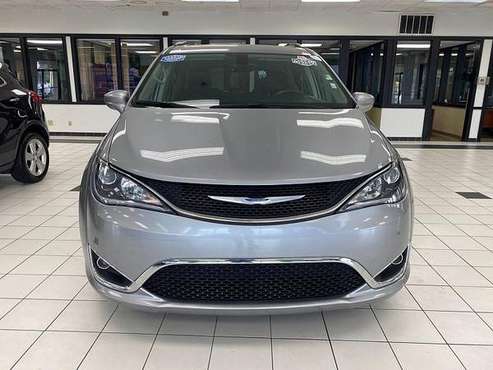 2019 Chrysler Pacifica 4d Wagon Touring L - cars & trucks - by... for sale in Louisville, KY