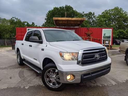 2011 TOYOTA TUNDRA CREWMAX - - by dealer - vehicle for sale in Austin, TX