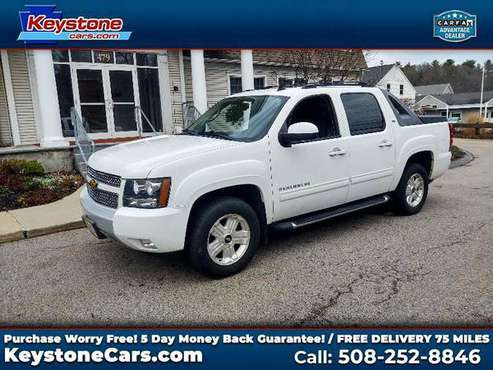 2011 Chevrolet Chevy Avalanche LT 4WD - EASY FINANCING FOR ALL... for sale in Holliston, MA
