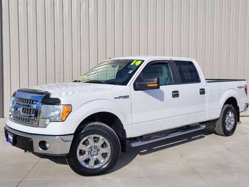 2014 Ford F150 STX XLT 4x4-Well Maintained! Back up Camera! for sale in Silvis, IA